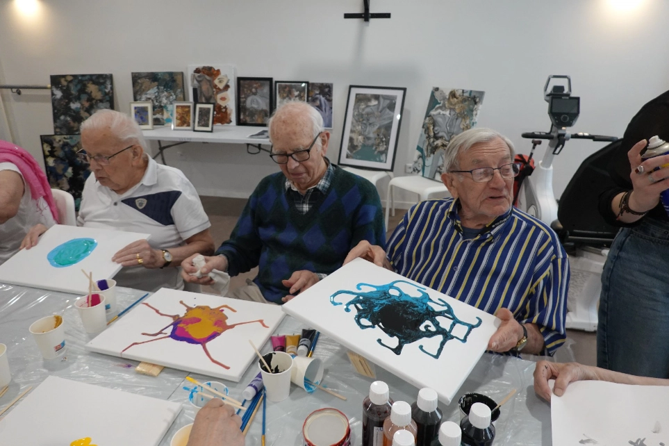 Atelier peinture pour les personnes âgées